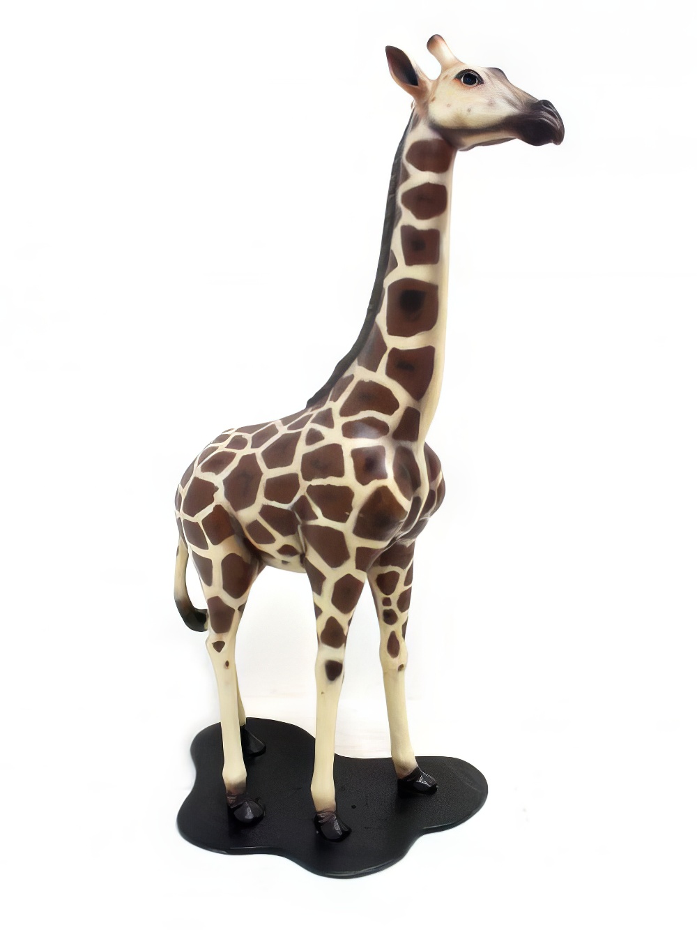 AML03_Life-size_Baby_Giraffe_event_prop_hire_0055LG_541_copy.jpg