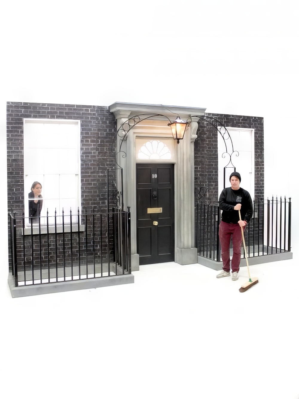 BRT29_no_10_downing_street_6_entranceway_event_prop_hire_optimised.jpg