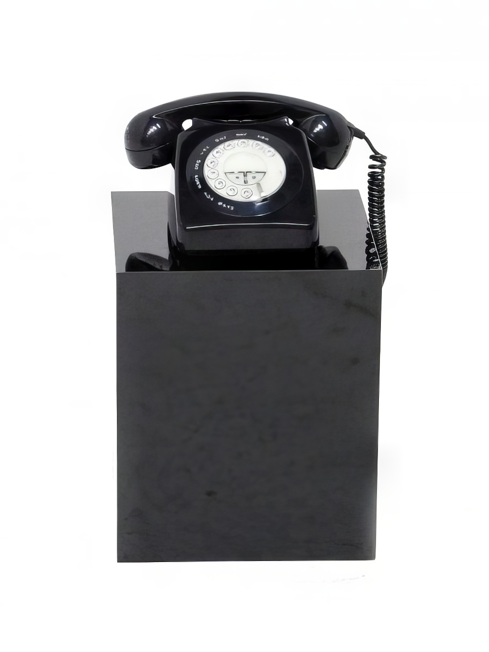 BRT58_vintage_black_telephone_3_1950s_event_prop_hire.jpg