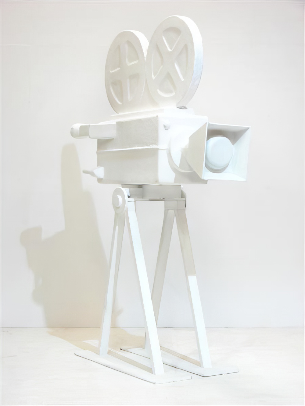 CCF03_mike_tv_white_film_camera_prop_01_OPTIMISED_event_prop_hire_.jpg