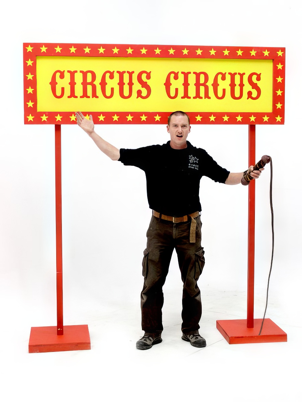 CIR68_red_and_yellow_circus_sign_with_star_detail_2_event_prop_hire.jpg