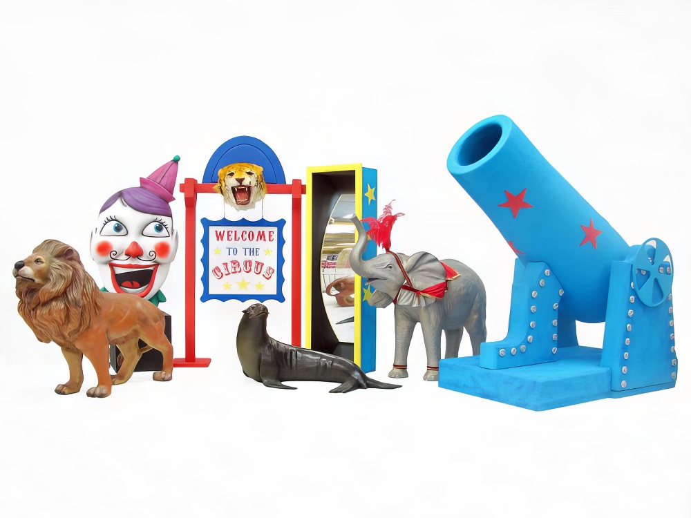 Circus_Montage_Clown_Head_Welcome_Sign_Cannon_Elephant_Crazy_Mirrorsevent_prop_hire_Circus.jpg