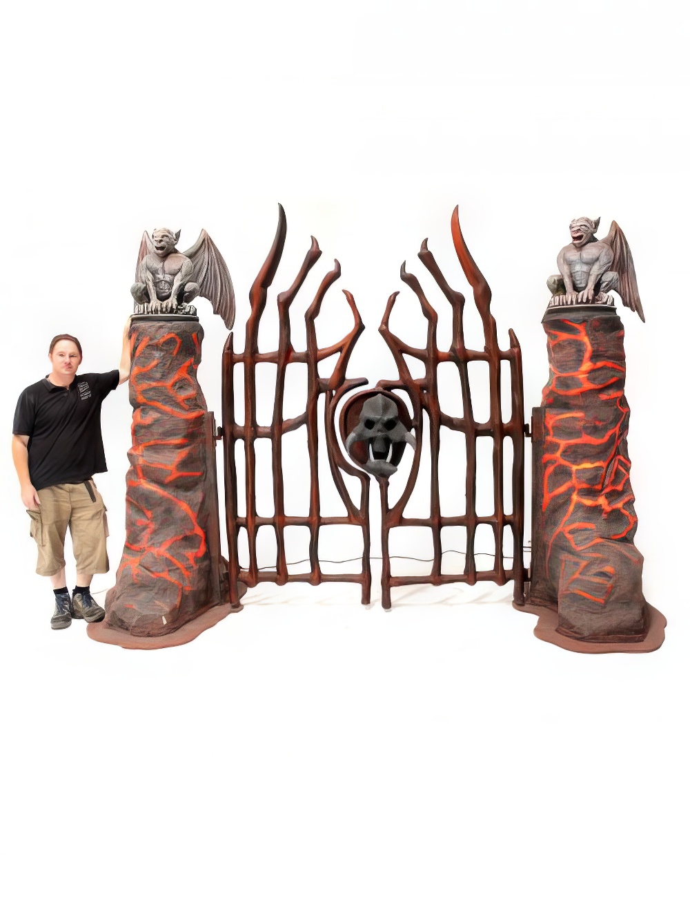 ENT63_gates_of_hell_with_demon_gargoyles_entranceway_event_prop_hire_optimised.jpg