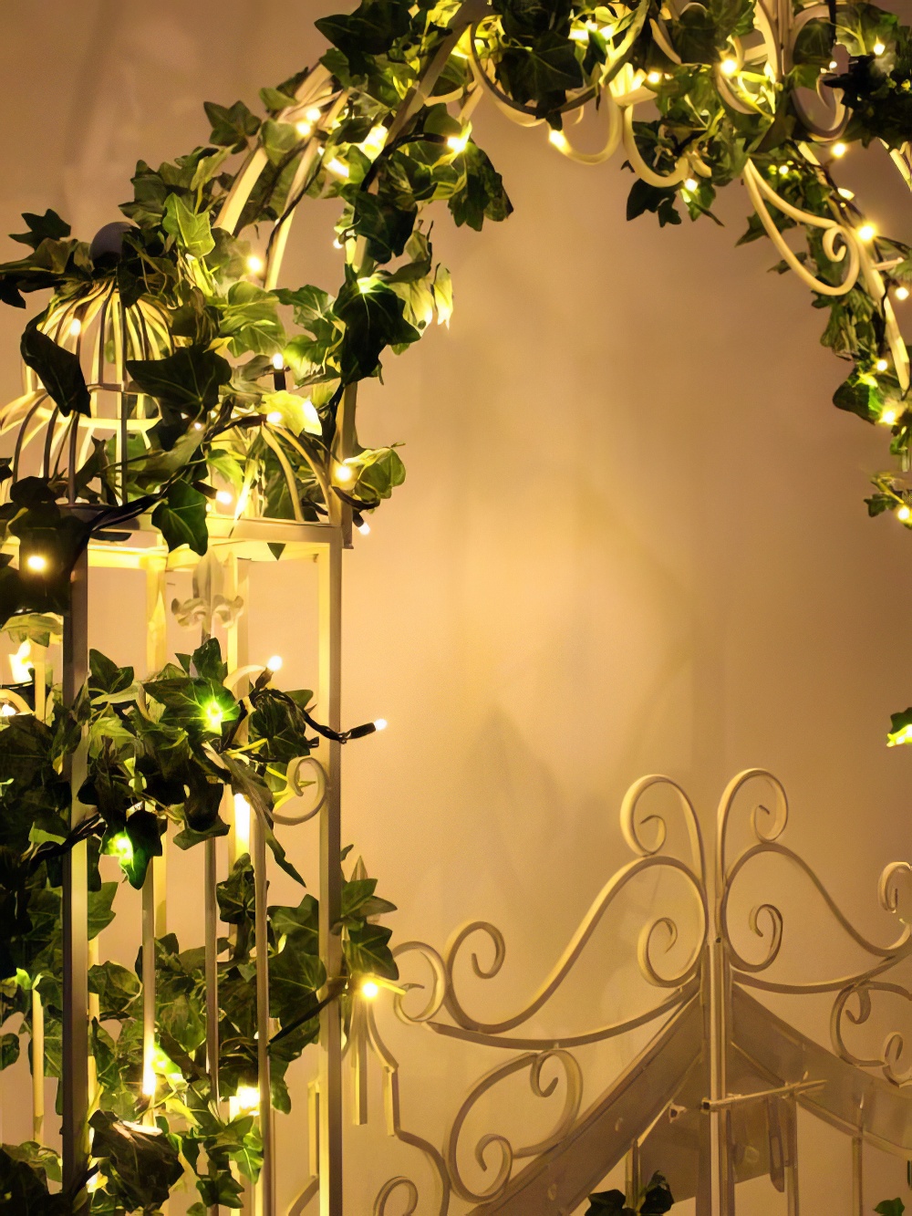 ENT83_Vintage_Arch_with_gates_event_prop_hire_0011IMG_0035_copy_optimised.jpg