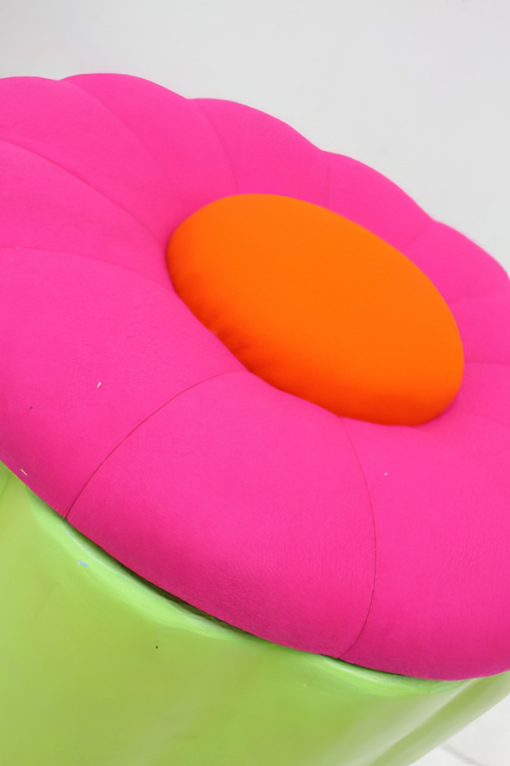 FUR110_Flower_Seat_Furniture_event_prop_hire_0014LG_200_high_res.jpg