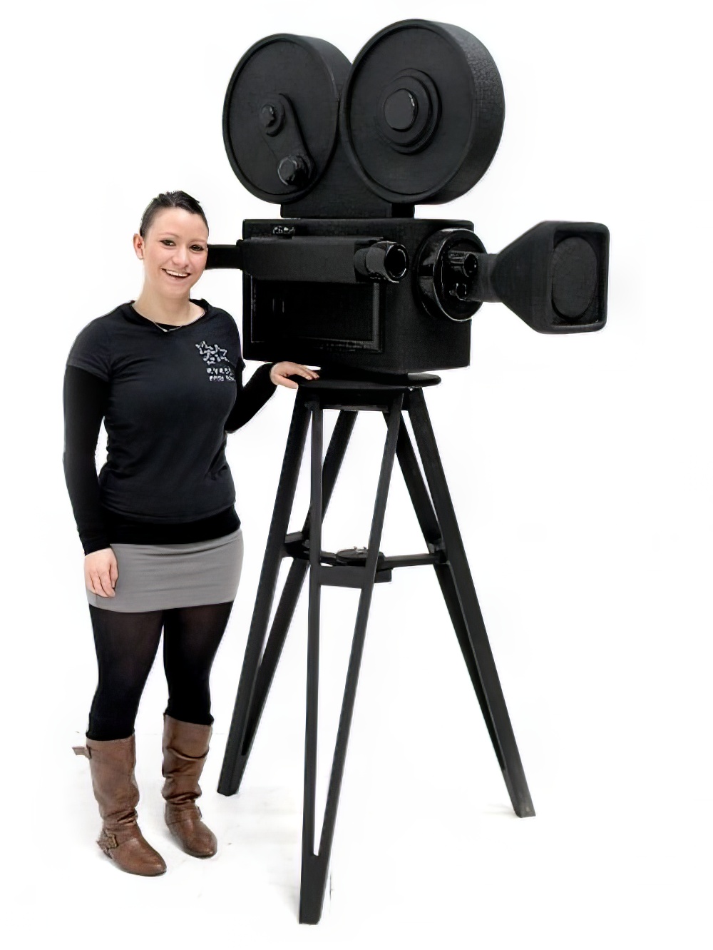 HLY83_Large_Hollywood_vintage_movie_film_camera_1_event_prop_hire_.jpg