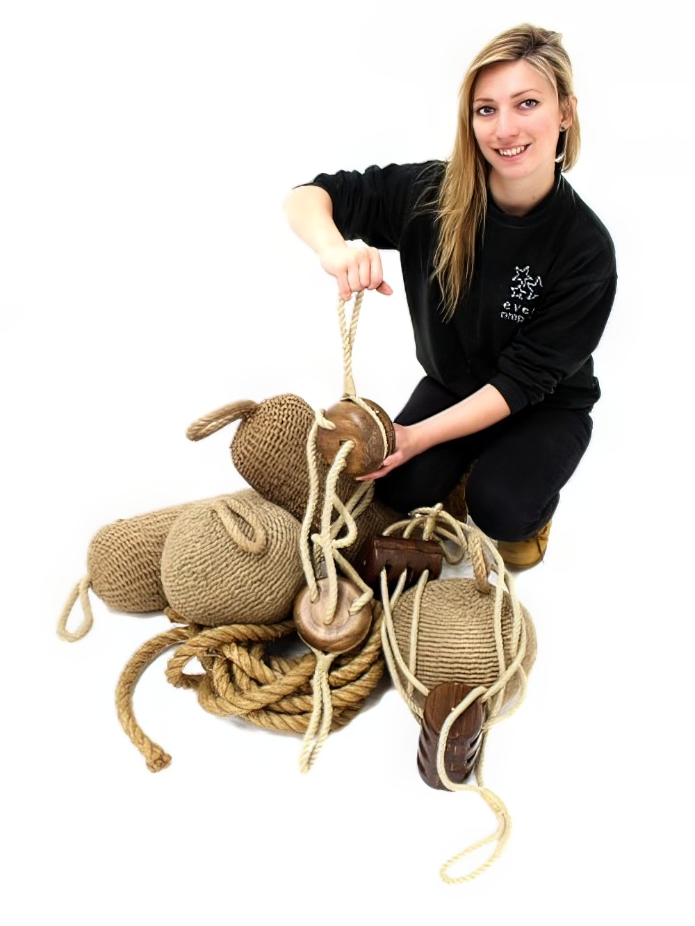 NCL02_Pile_of_Ships_Rigging_event_prop_hire_0128SW_221_copy_optimised.jpg