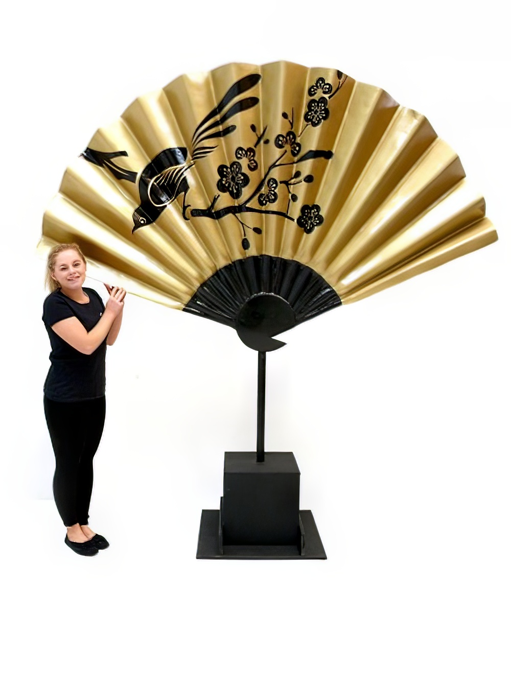 ORL11_Oriental_Chinese_Fan_Prop_-_Goldevent_prop_hire_DD_003_copy_1.jpg