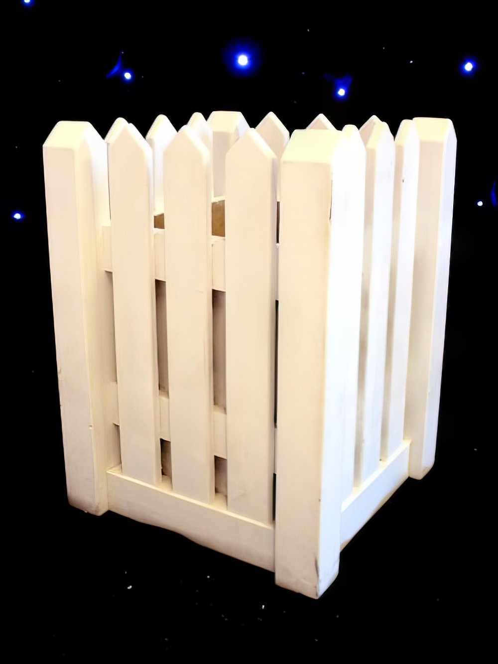 SCN190_White_Picket_Style_Plant_Pot_event_prop_hire_0072IMG_7263_copy.jpg