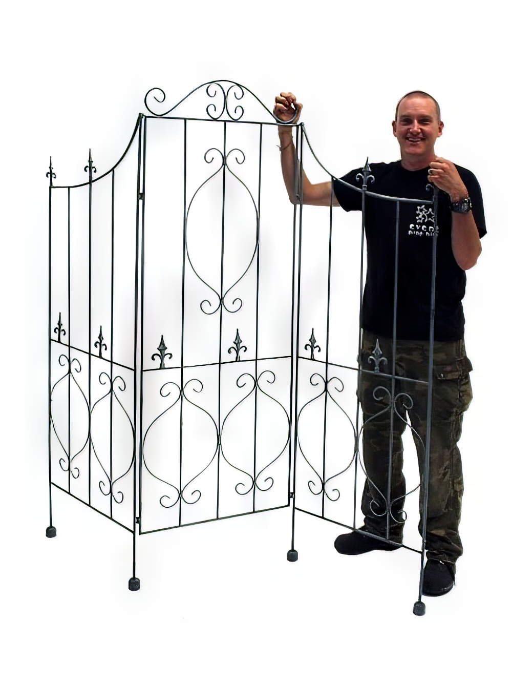SCN220_-_ornate_folding_screen_-_Event_Prop_Hire_3_-_opt.jpg