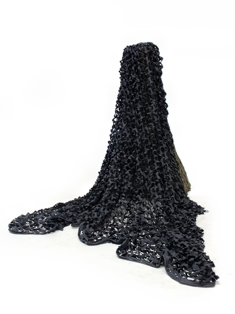 SCN82_Black_Camouflage_Netting_event_prop_hire_0029SW_378_copy_optimised.jpg