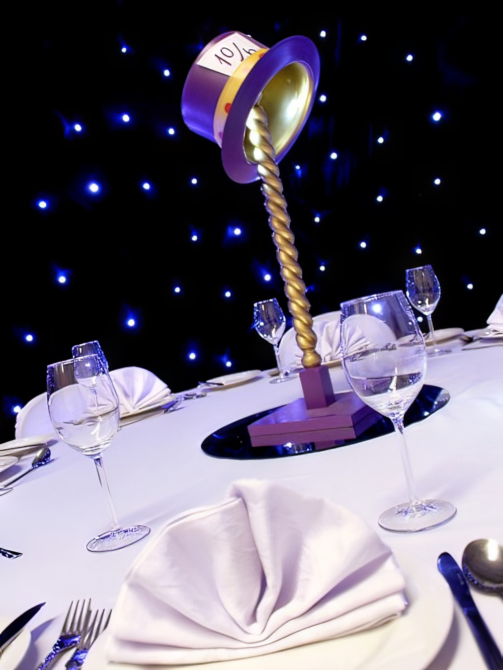 SN1065_Mad_Hatter_Alice_in_Wonderland_Table_Centreevent_prop_hire_050_Optimised.jpg