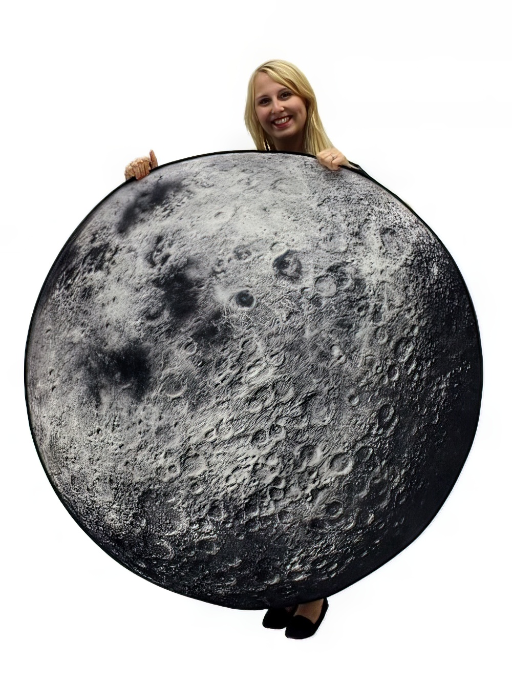 SN1377_-_Moon_Rug_-_Event_Prop_hire_4_-_opt.jpg