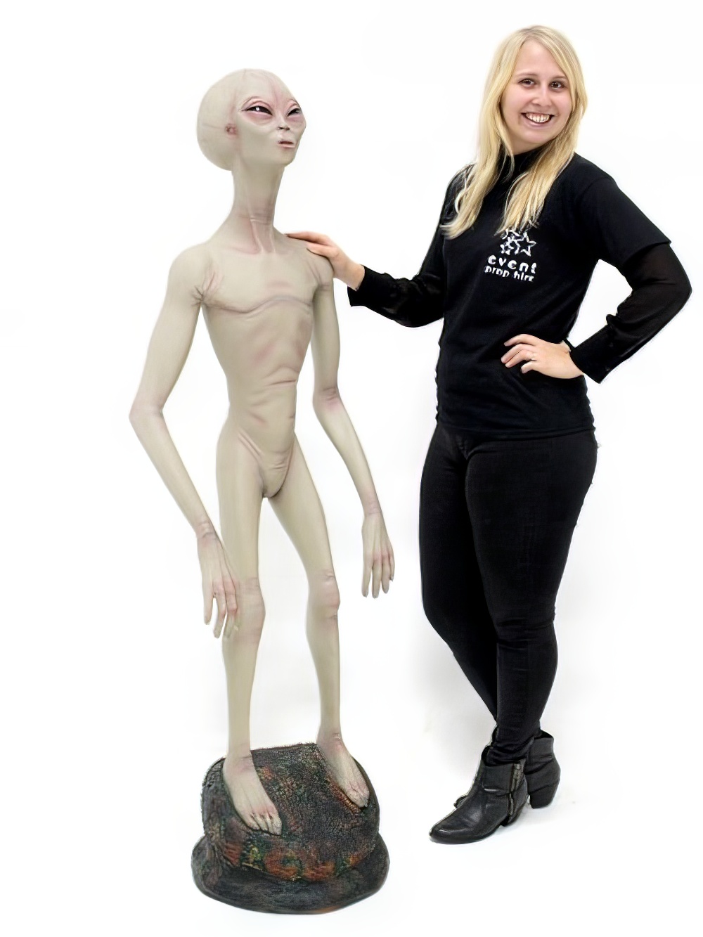 SN1413_Alien_3D_Figure_event_prop_hire_0021_DD322_high_res_optimised.jpg