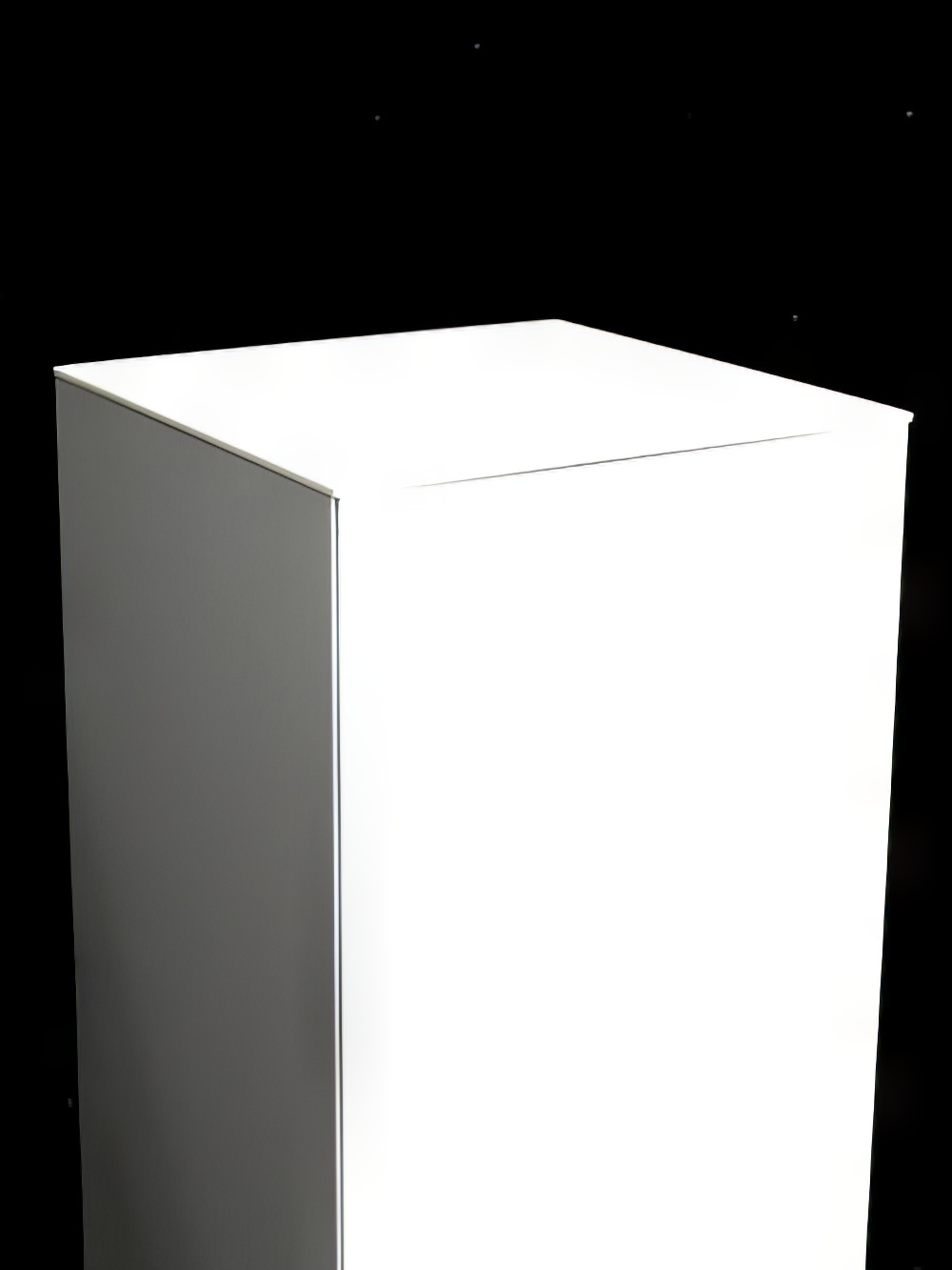 SN1430_White_Gloss_Plinth_event_prop_hire_0028IMG_0579_copy_optimised.jpg
