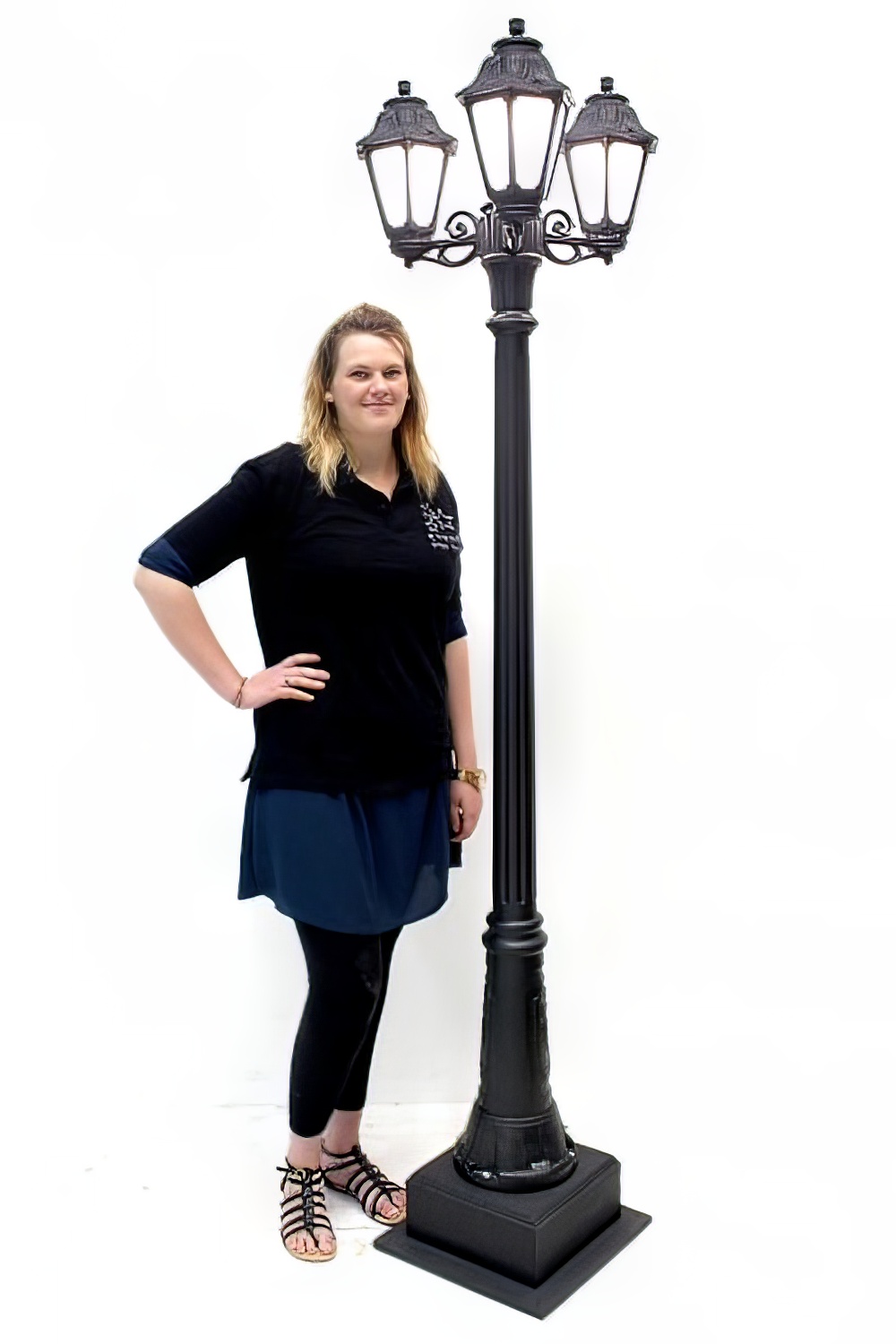 SN1699_Triple_Headed_Period_Street_Light_event_prop_hire_0035_DD031_copy.jpg