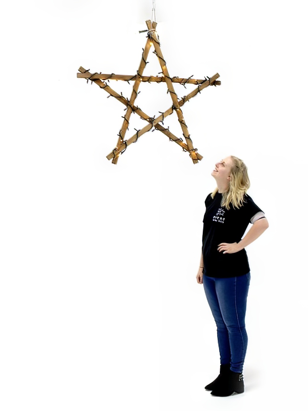 SN1749_Pre-Lit_Wooden_Star_event_prop_hire_0014IMG_0046_copy_optimised.jpg