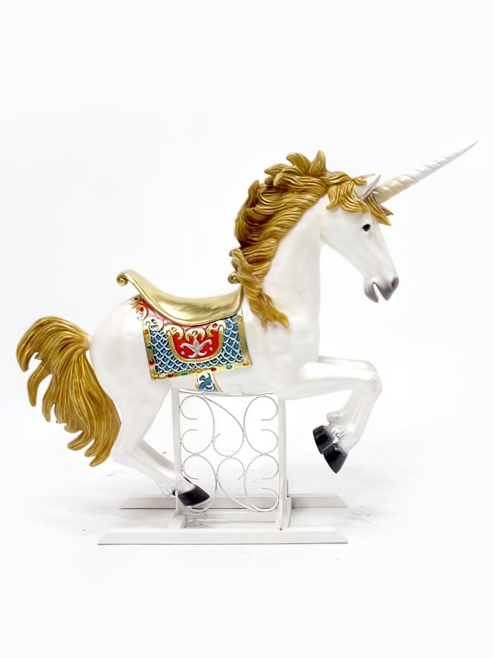 SN1880_Fairytale_Unicorn_event_prop_hire_0067IMG_0696_copy_optimised.jpg