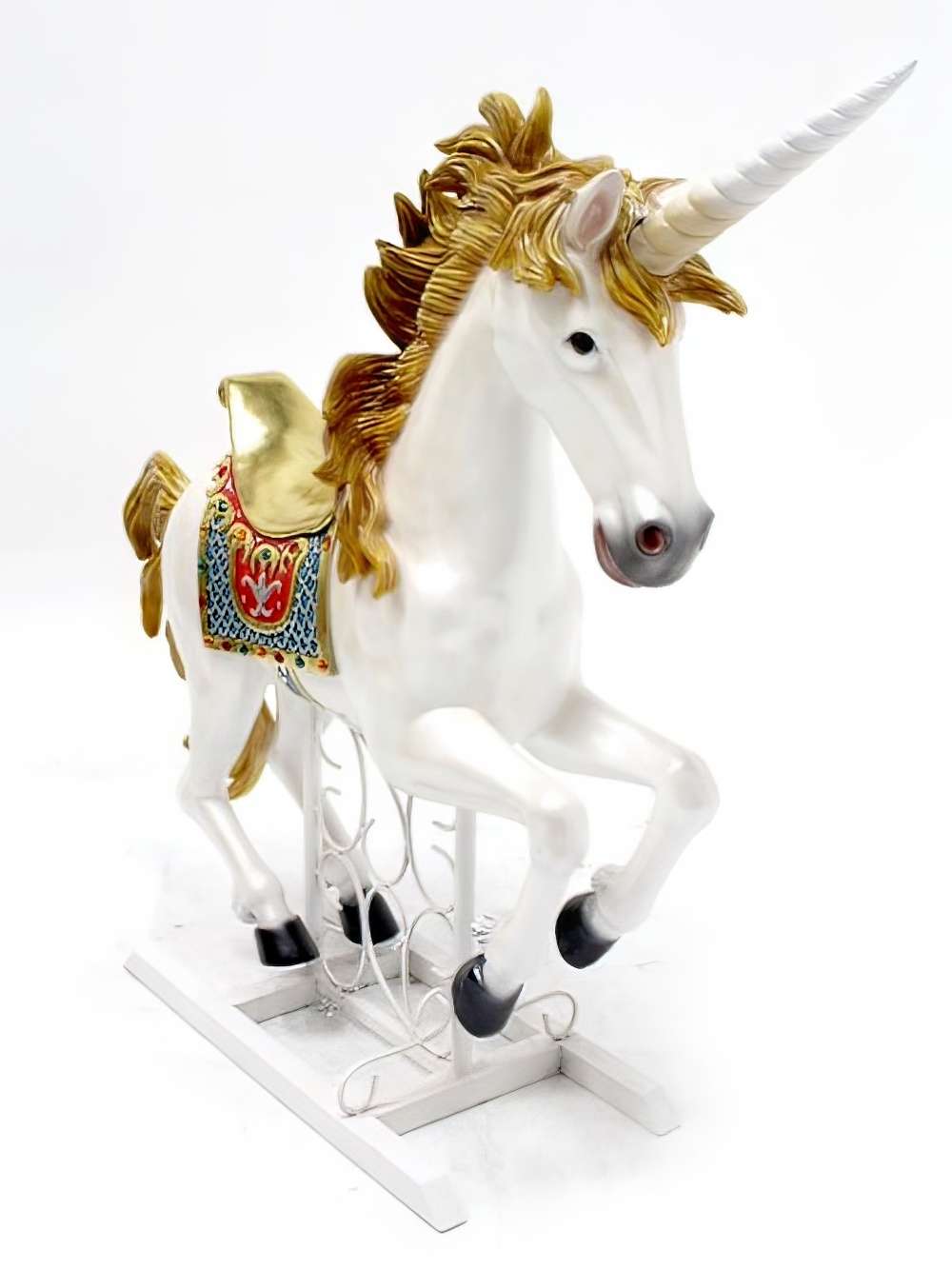 SN1880_Fairytale_Unicorn_event_prop_hire_0070IMG_0702_copy_optimised.jpg