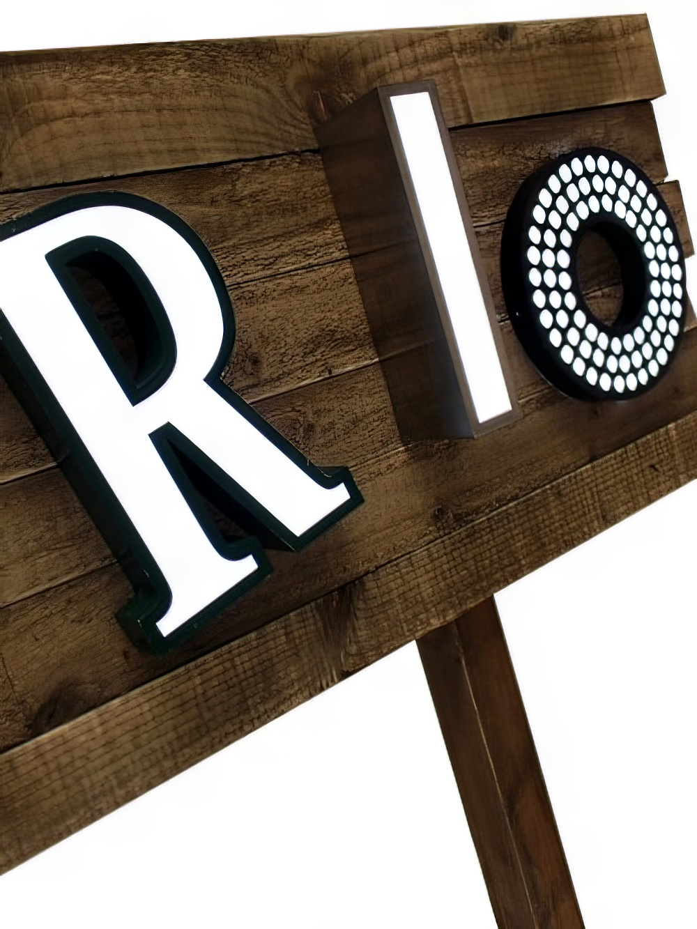 SN1893_Illuminated_RIO_Letters_event_prop_hire_0005SW_317_copy_optimised.jpg