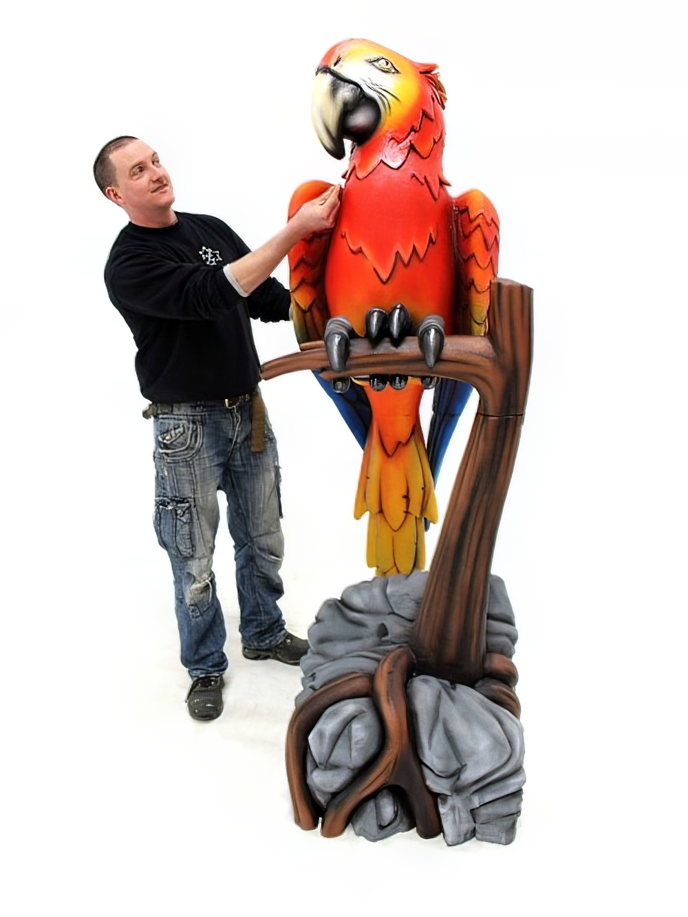SN1919_Giant_Parrot_Prop_Red_Green_event_prop_hire_0051SW_148_copy_optimised.jpg