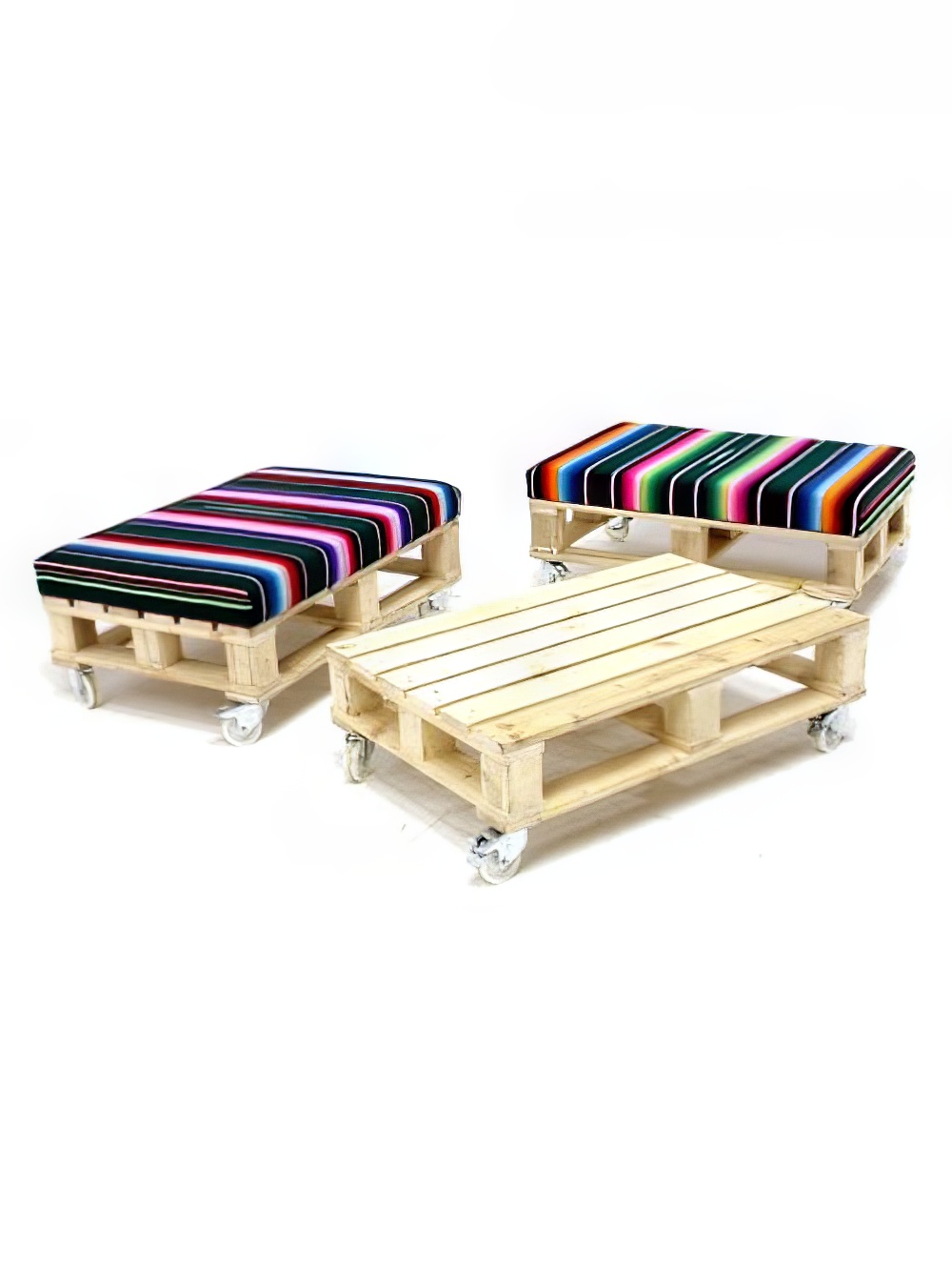 SN1946SN1947_Carnival_Pallet_BenchCoffee_Table_event_prop_hire_0091IMG_0730_copy_optimised.jpg