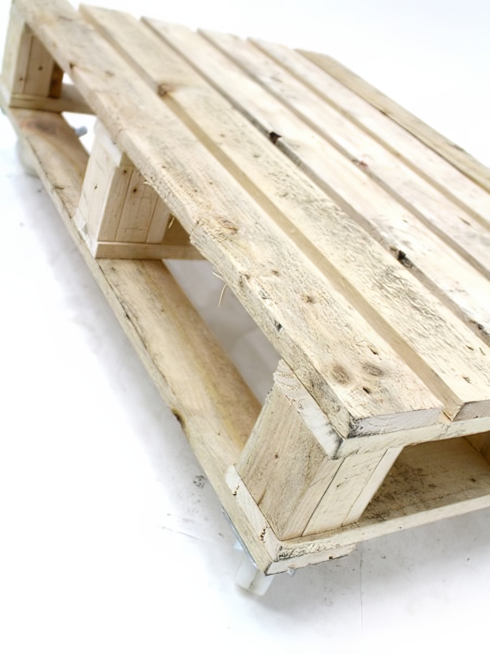 SN1946_Pallet_Coffee_Table_event_prop_hire_0081IMG_0719_copy_optimised.jpg