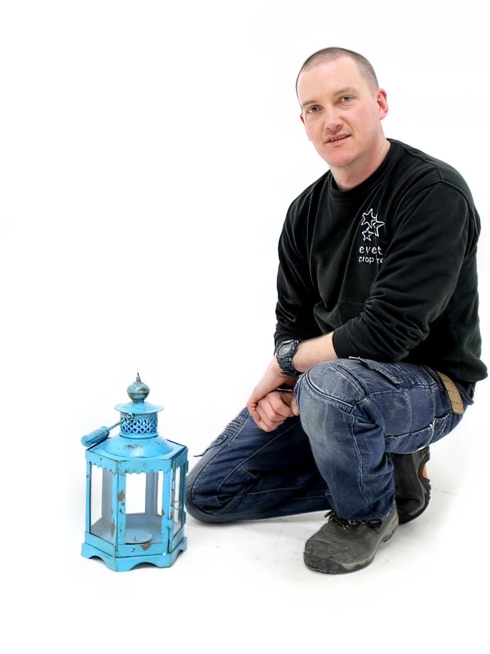 SN2036_Distressed_Blue_Lantern_event_prop_hire_0023_DD625_copy_optimised