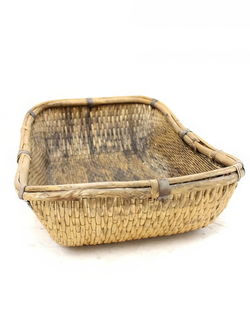 SN2160_Small_rustic_willow_basket_event_prop_hire_0025_DD867_optimised