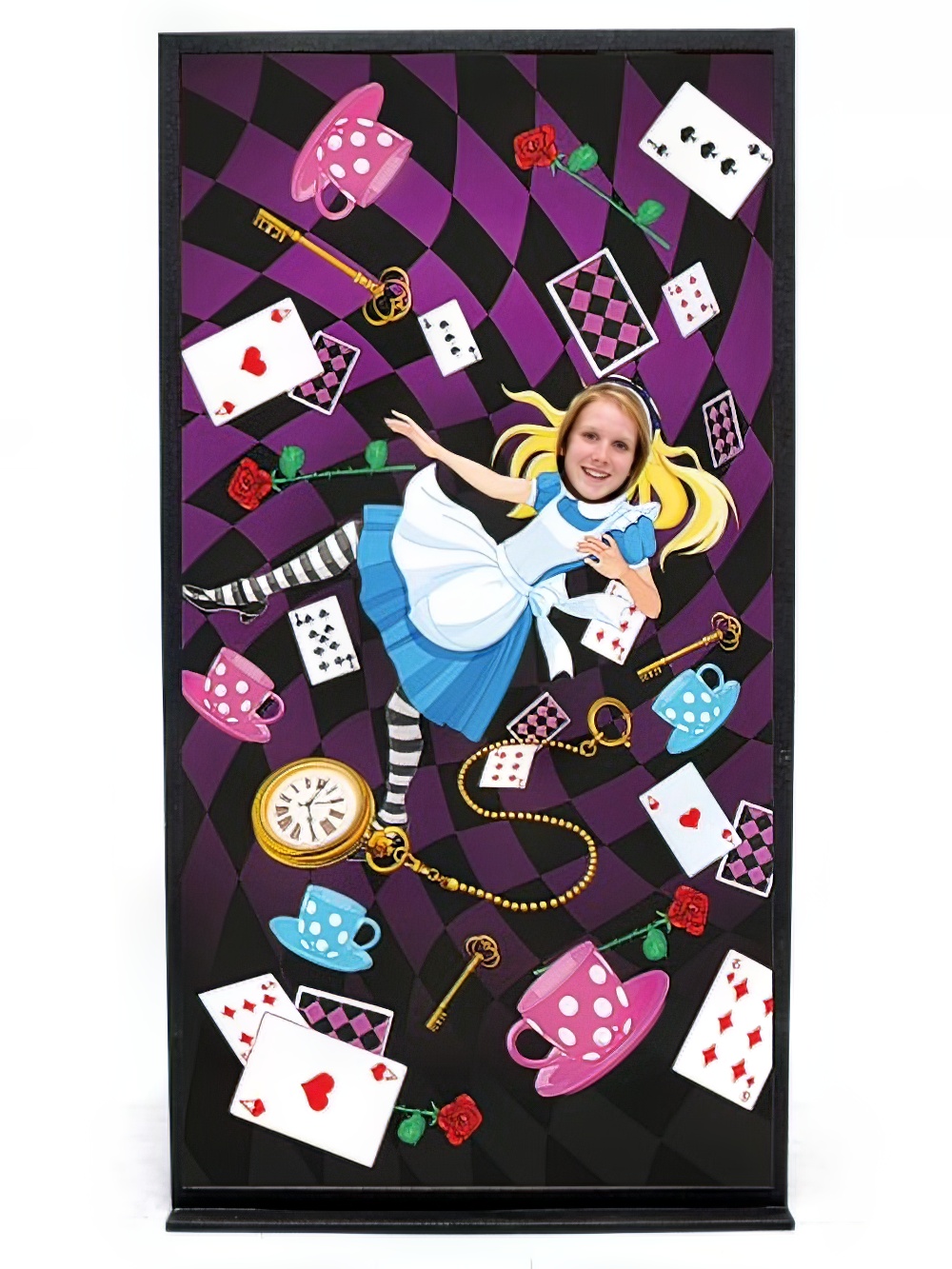 SN2600_Alice_in_Wonderland_Peep_Thru_2_event_prop_hire_0102SN2600_alice_peep_thru_board