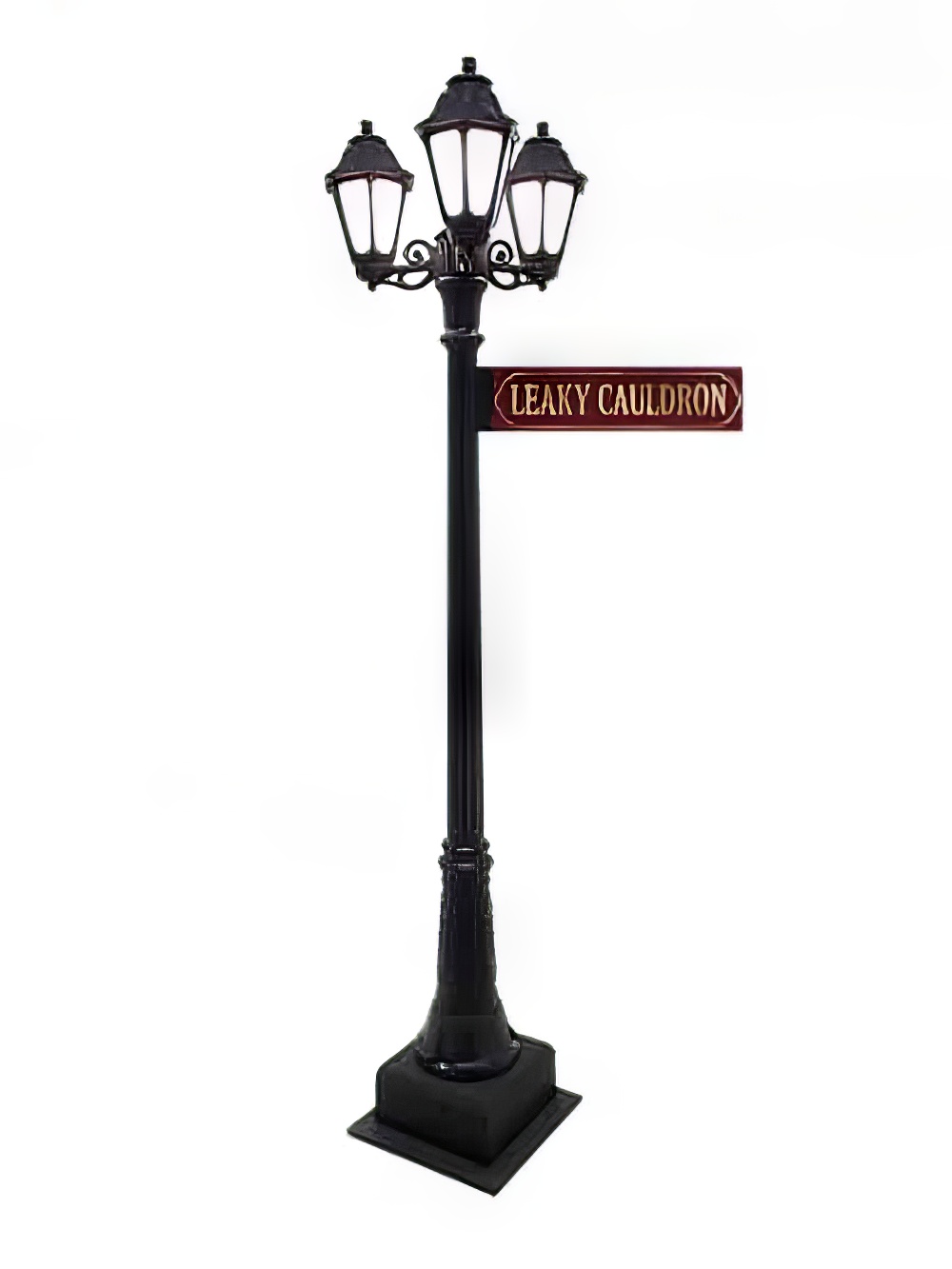 SN2648_SN2671_Leaky_Cauldron_Street_Lightand_amp_Sign_event_prop_hire_0113IMG_3389_copy6_copy_optimised