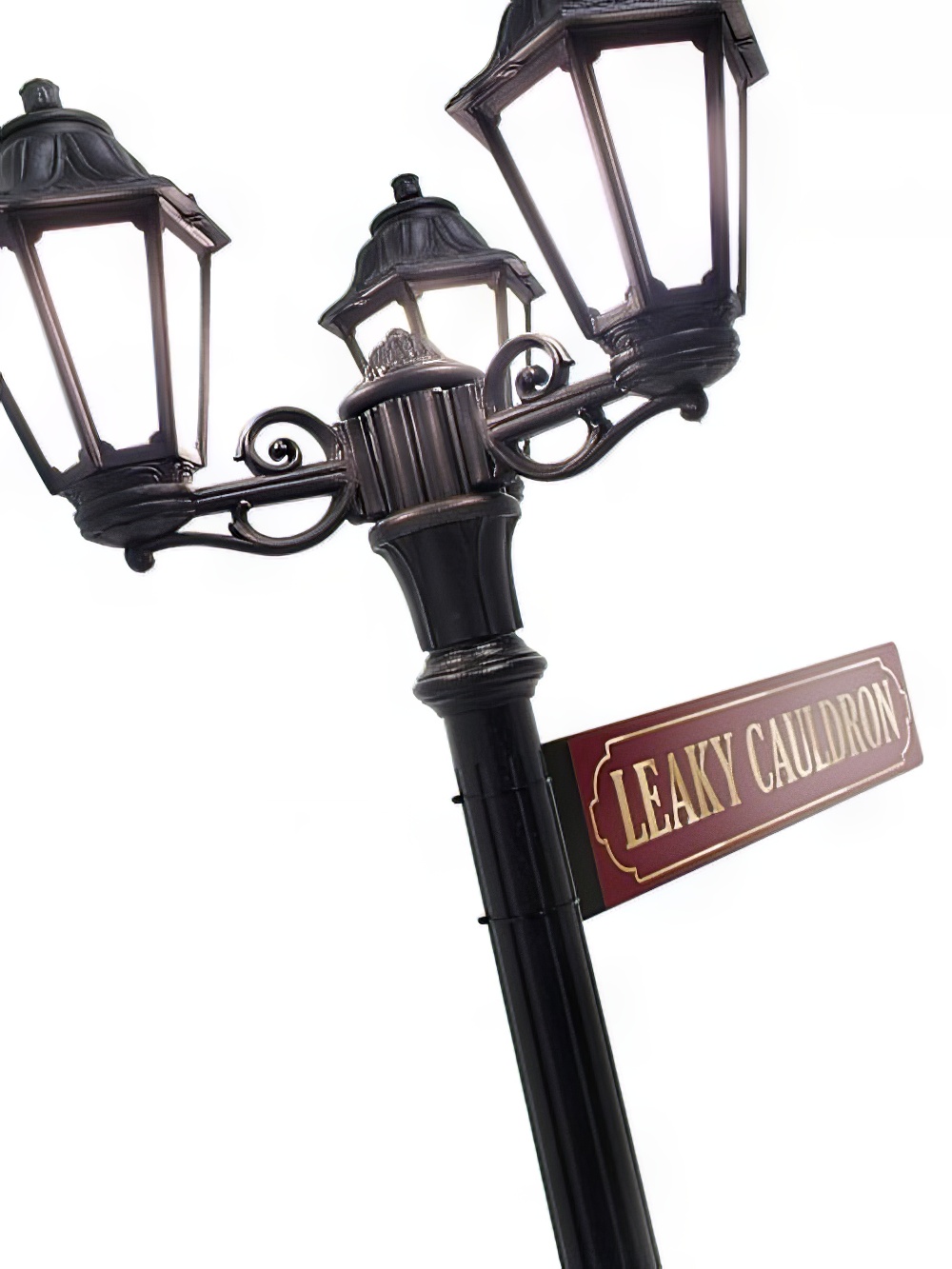 SN2648_SN2671_Leaky_Cauldron_Street_Lightand_amp_Sign_event_prop_hire_0114IMG_3390_copy6_copy_optimised
