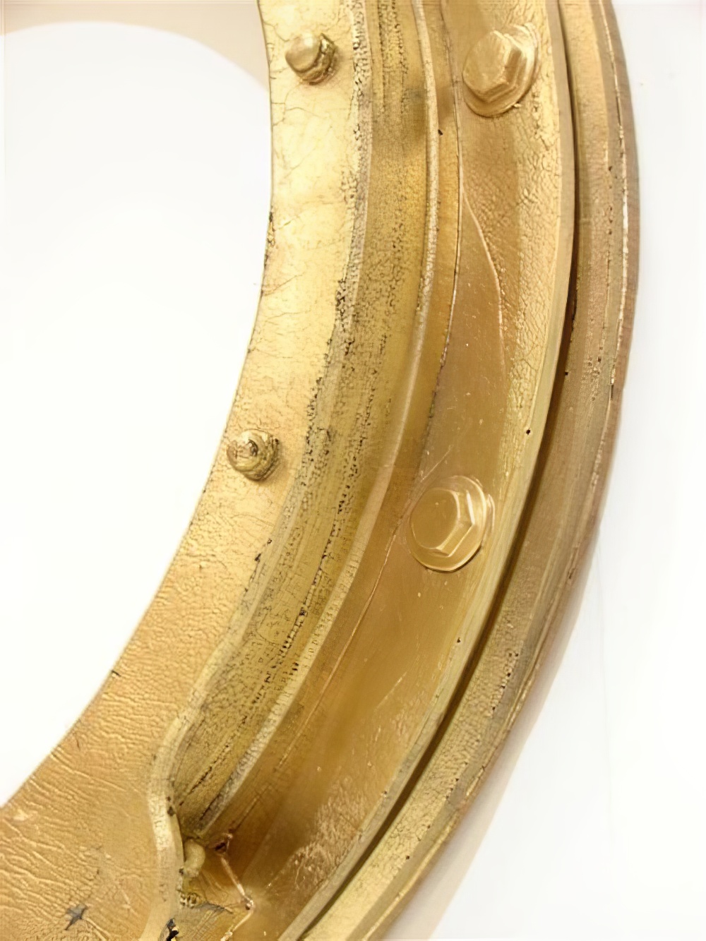 giant_porthole_prop_04.jpg