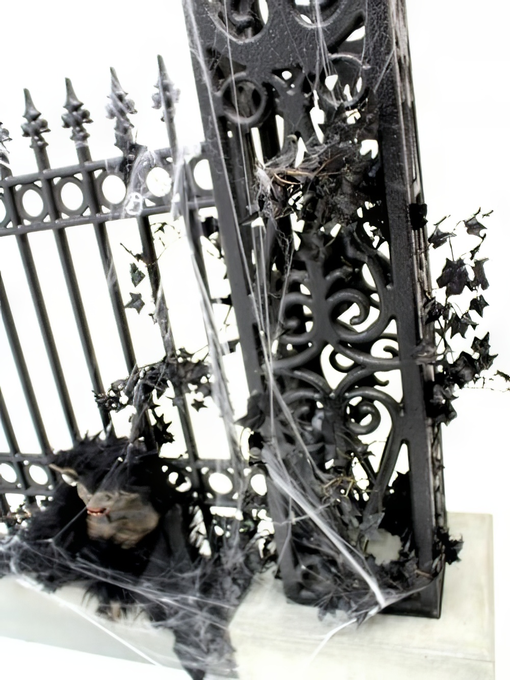halloween_customised_park_railings_2_optimised.jpg