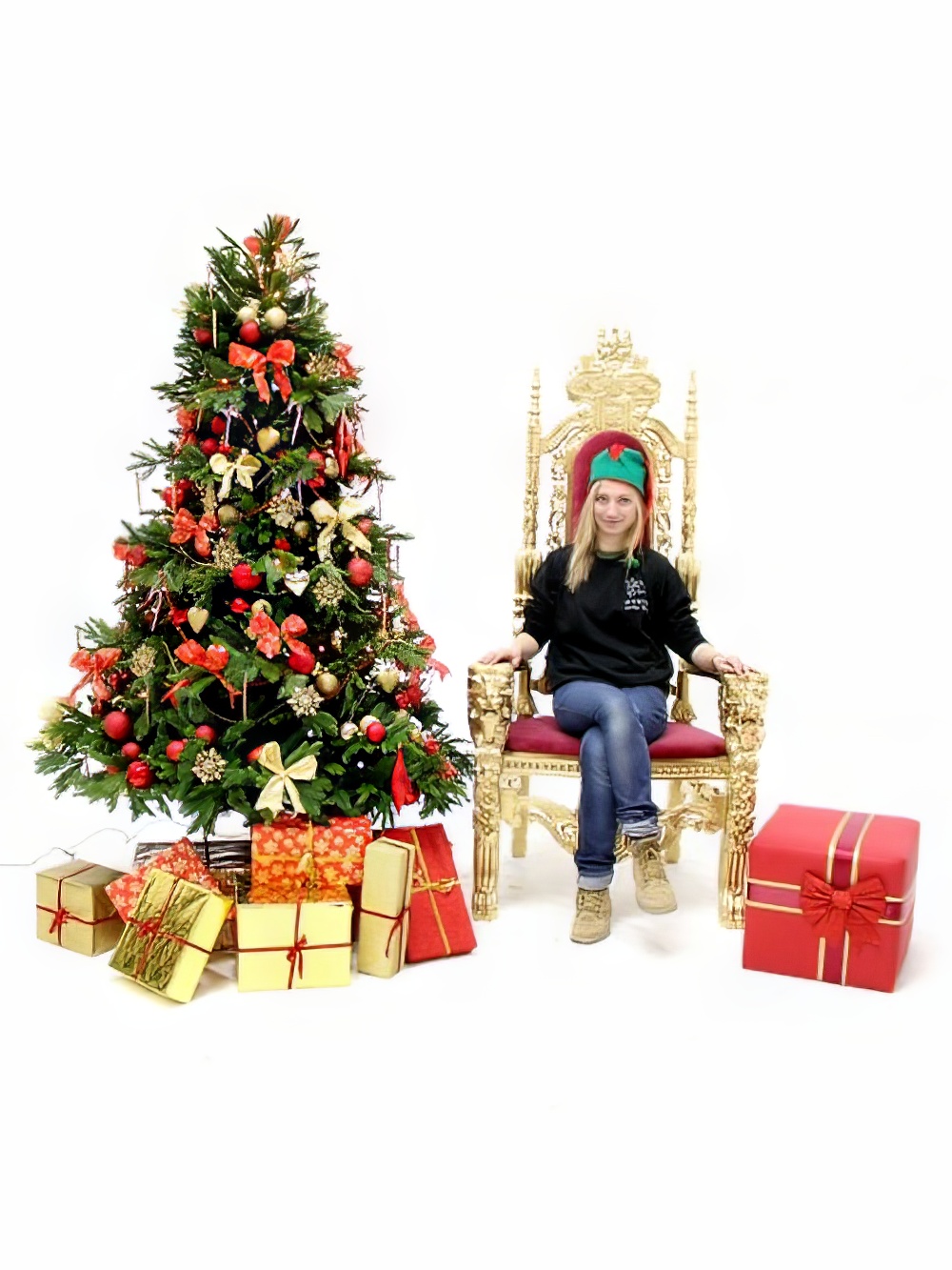 xmas_montage_throne_tree_and_presents_3_event_prop_hire_optimised.jpg