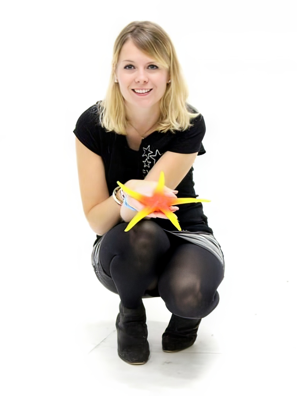 AML117_replica_orange_red_and_yellow_starfish_1_event_prop_hire_optimised