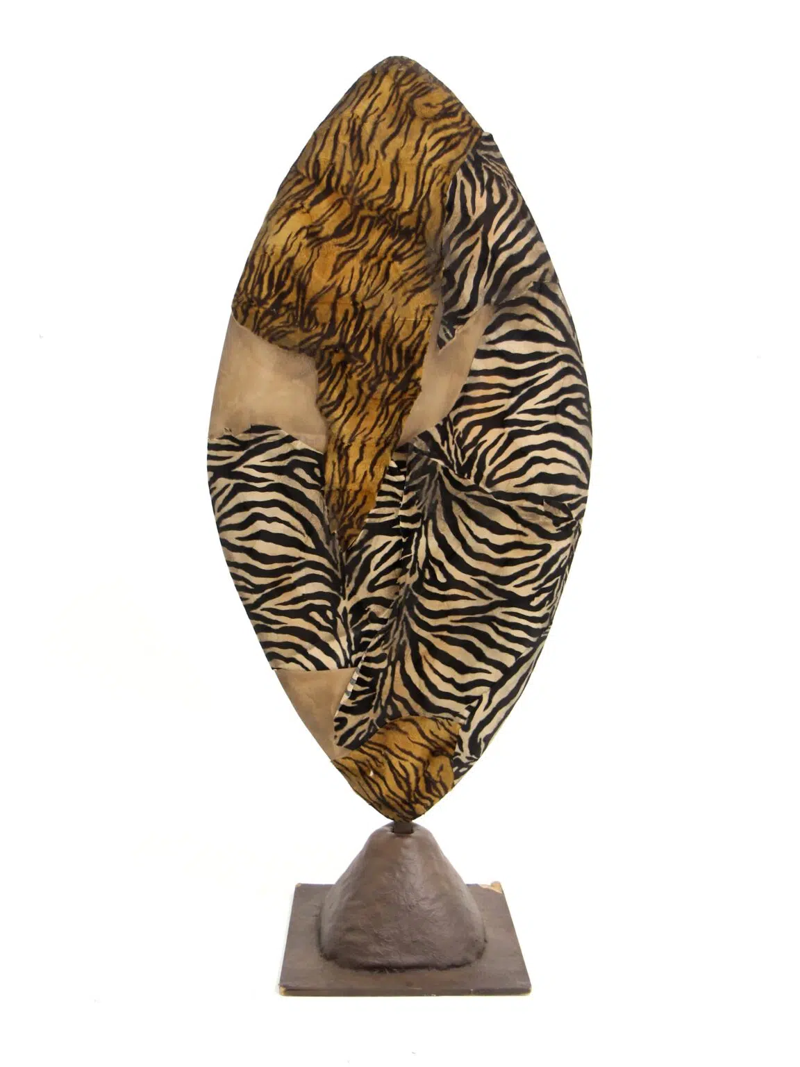 JGL05_Tribal Shield Large_event_prop_hire_EPH_Creative_7 copy