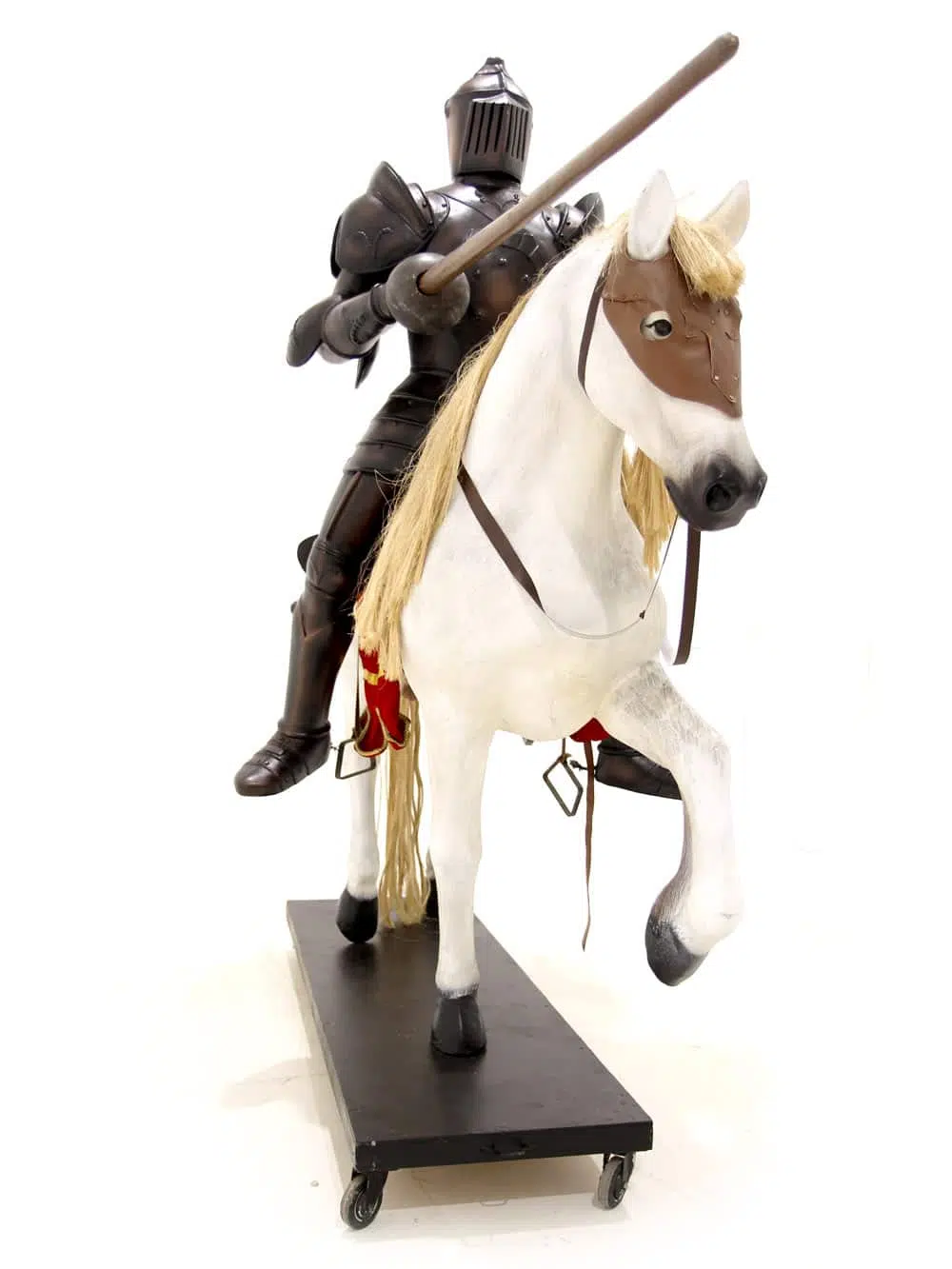 MDL02_Life-size Knight on Horseback_069