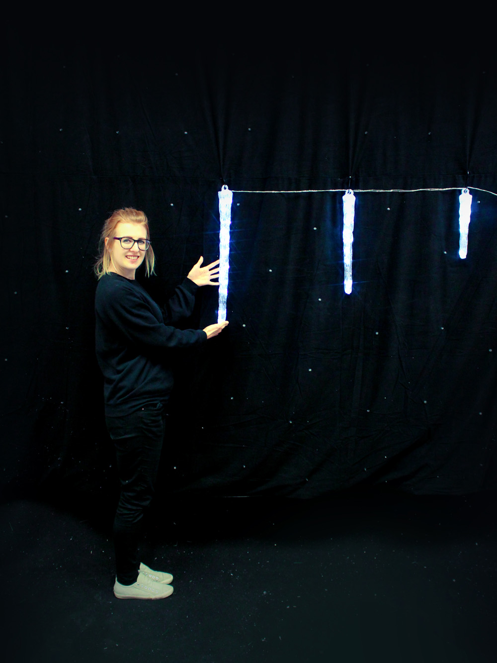 SN2933_LED_Icicle_Lights_event_prop_hire_0046IMG_8270_copy