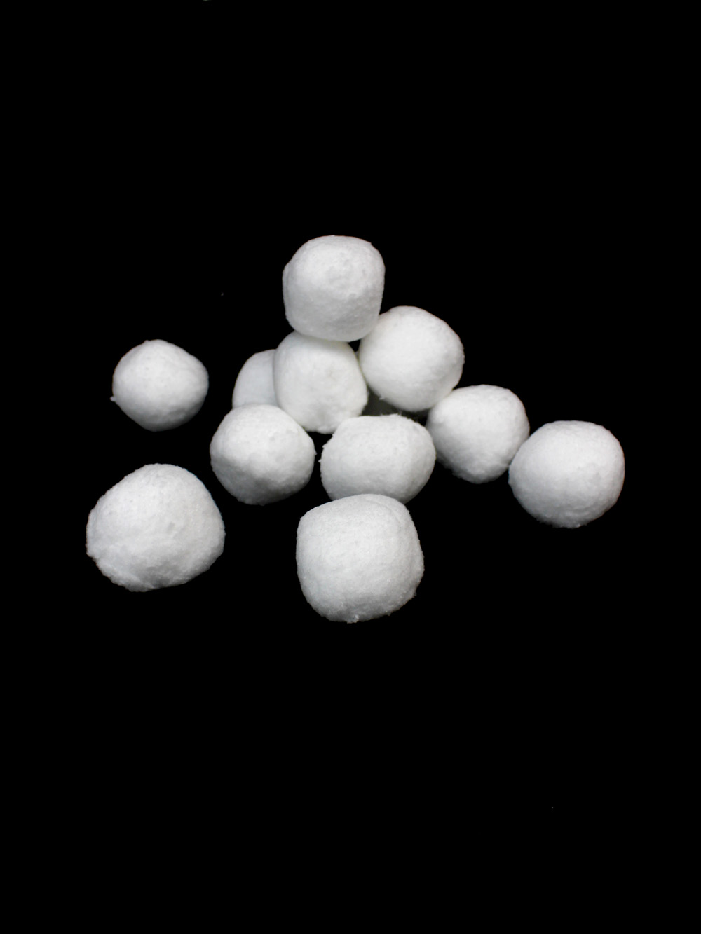 SN2936_Soft_Snowballs_-_Set_of_12_event_prop_hire_0060LG_0103_copy