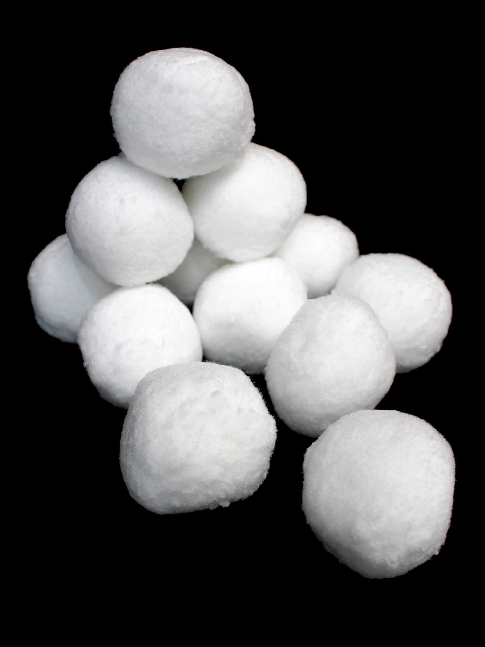SN2936_Soft_Snowballs_-_Set_of_12_event_prop_hire_0061LG_0104_copy