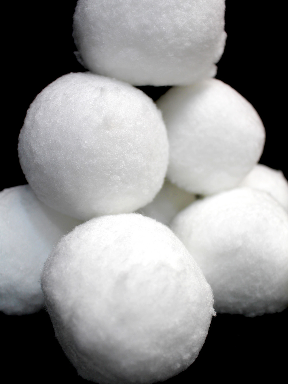 SN2936_Soft_Snowballs_-_Set_of_12_event_prop_hire_0062LG_0105_copy