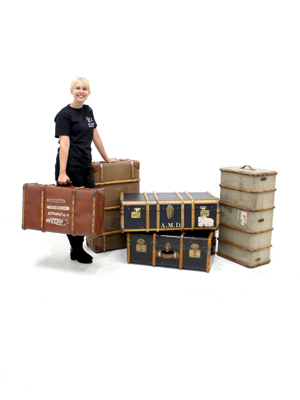 SN2937_Vintage_Travel_Trunk_-_single_piece_event_prop_hire_0004LG_026_copy