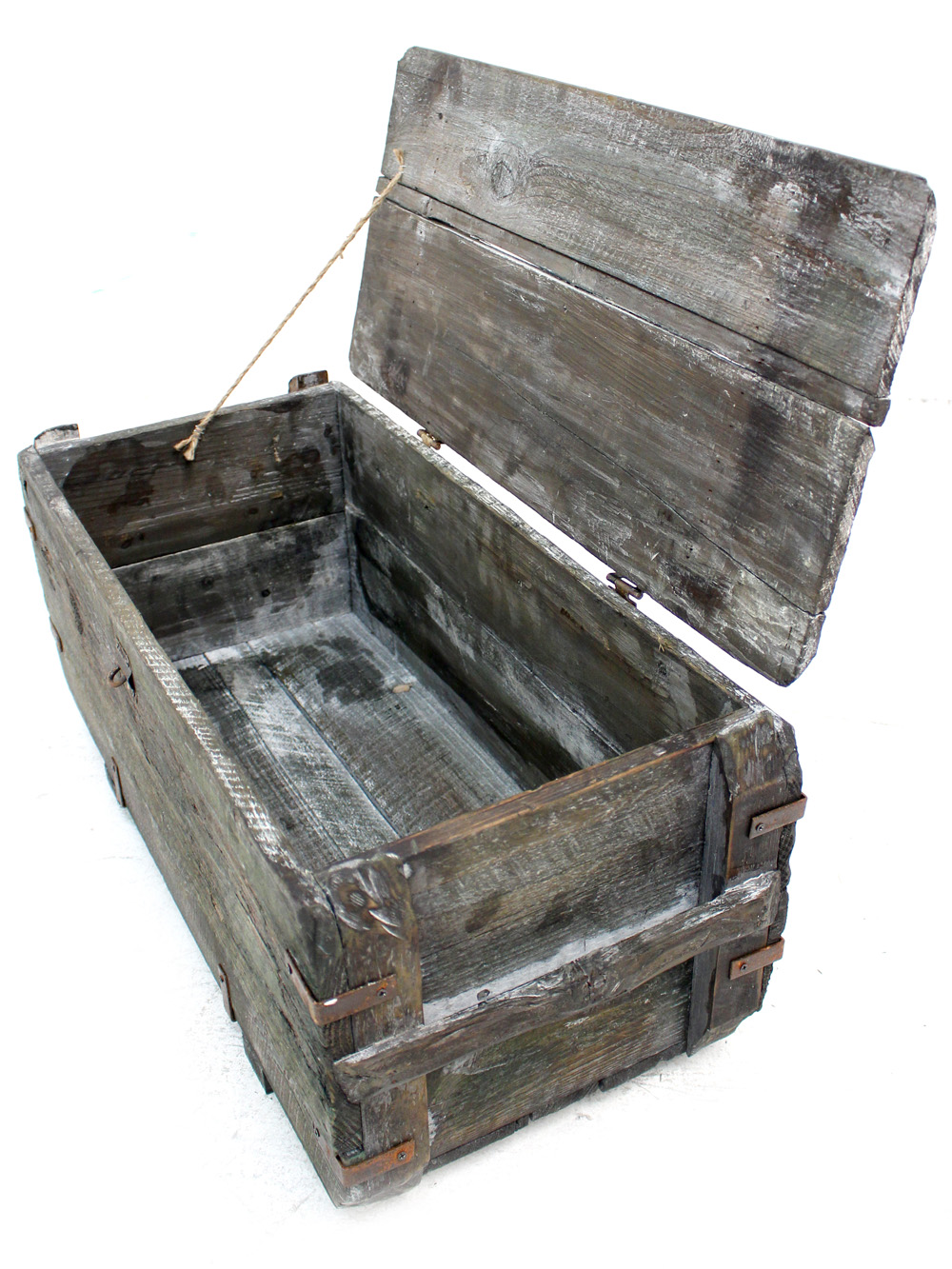 SN3031_Rustic_Chest_-_Large_event_prop_hire_0004DD_0009_copy