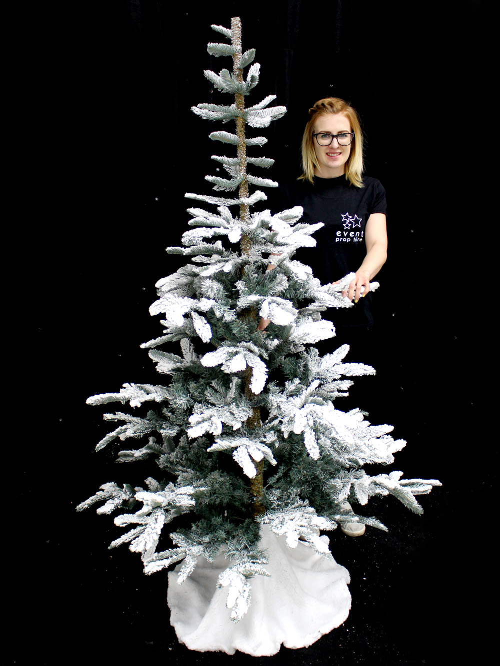 SN3040_Snow_Fabric_Tree_Skirt_event_prop_hire_0050IMG_8139_copy
