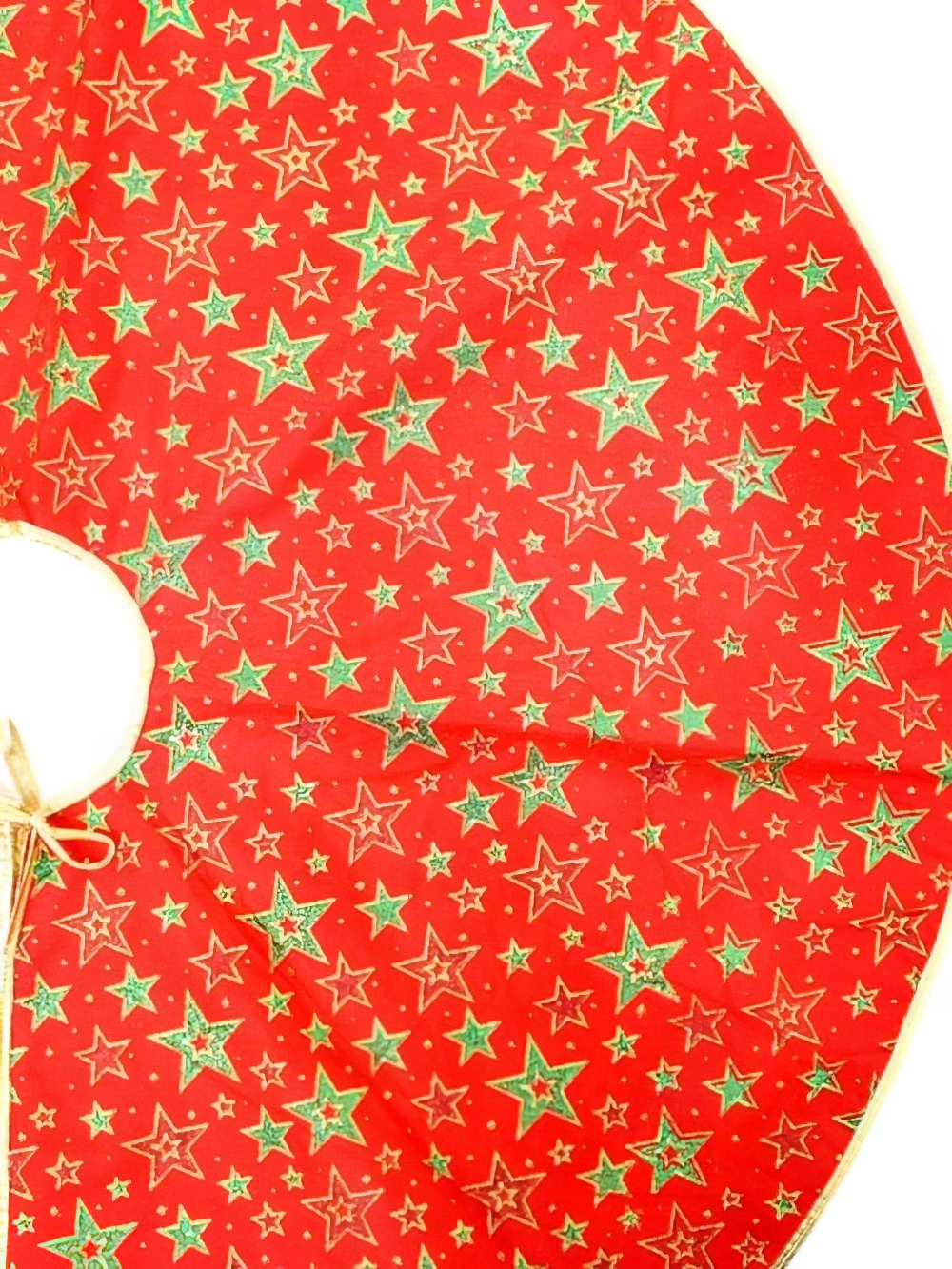 SN3041_Red_Fabric_Tree_Skirt_event_prop_hire_0003LG_249_copy
