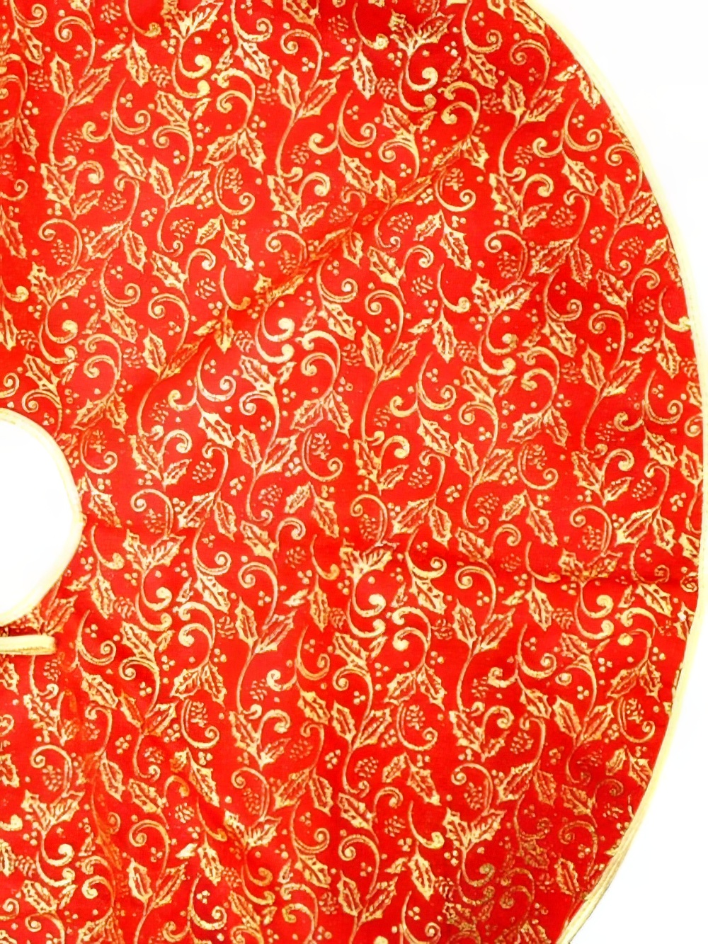 SN3041_Red_Fabric_Tree_Skirt_event_prop_hire_0005LG_251_copy