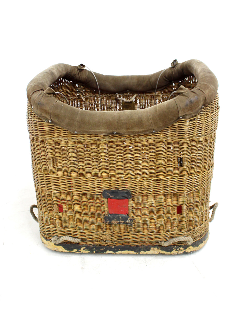 SN3056_Hot_Air_Balloon_Basket_event_prop_hire_0004IMG_8562_copy