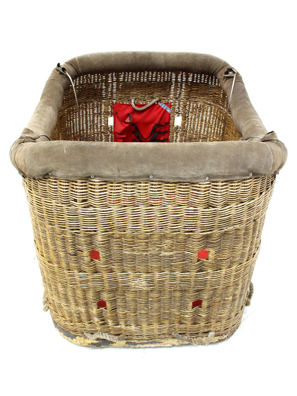 SN3056_Hot_Air_Balloon_Basket_event_prop_hire_0005IMG_8564_copy
