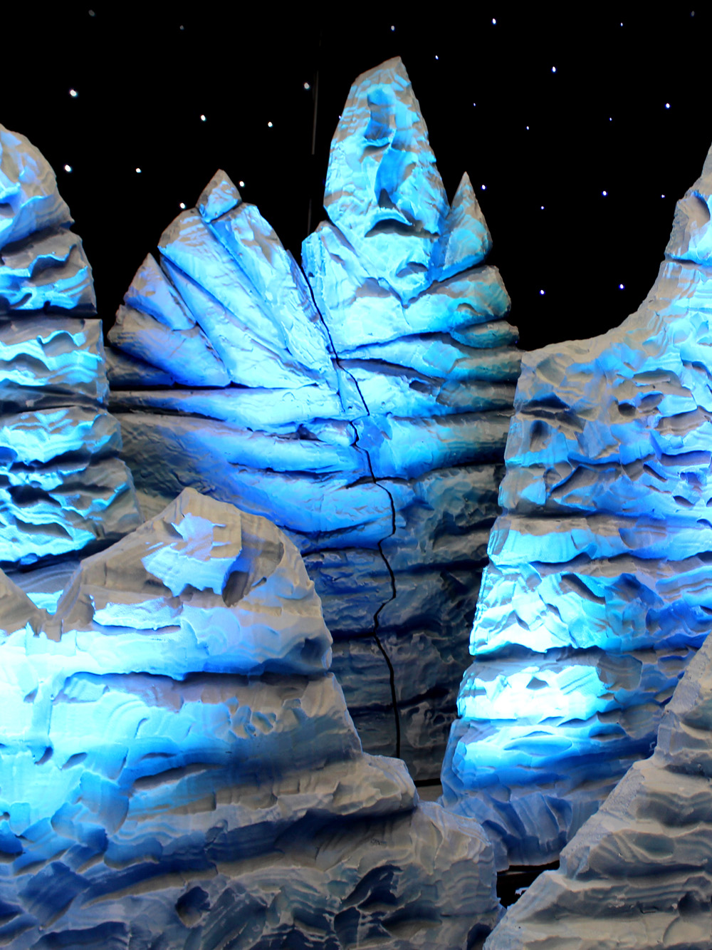 SN3059_Snow_Covered_Mountain_Range_with_Lights_event_prop_hire_0025IMG_8504_copy